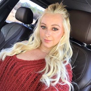 Meet your Posher, Abby